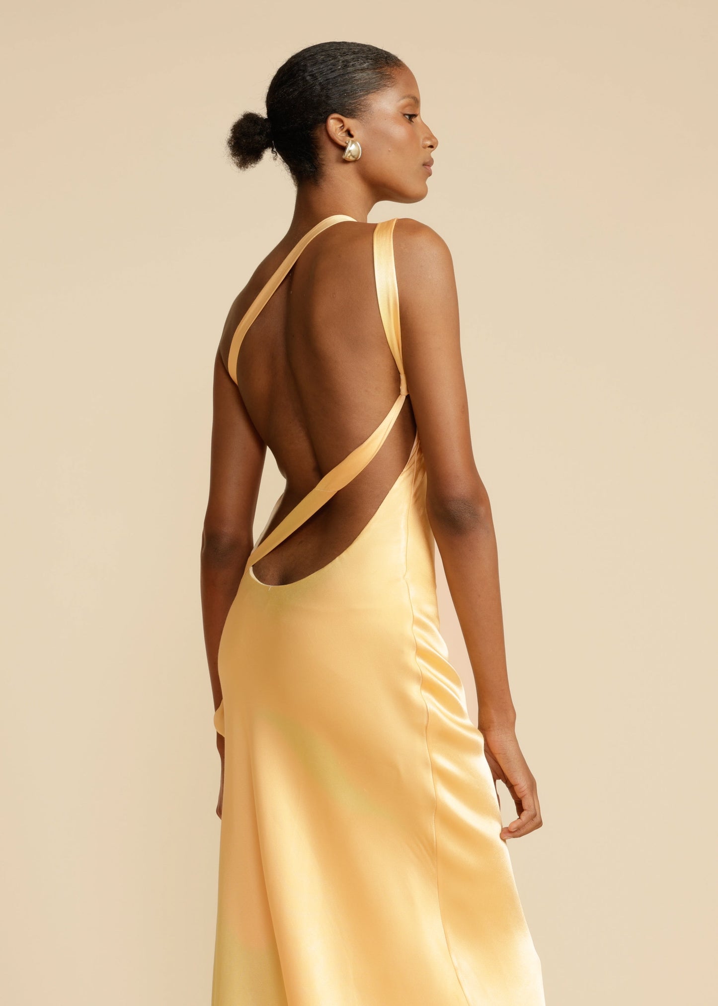 Inma - Vestido dorado elegante