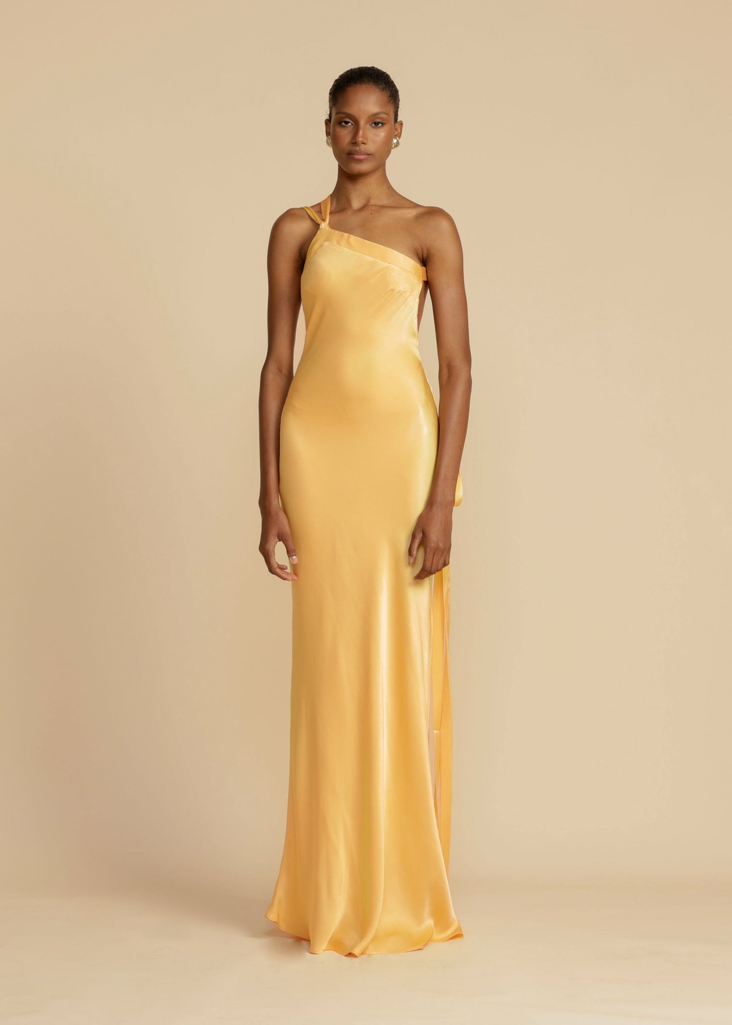 Inma - Vestido dorado elegante